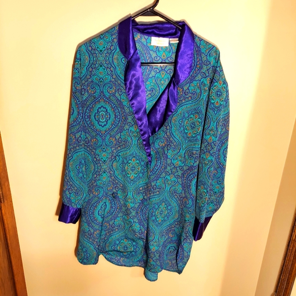 Victoria secret sleep shirt vimtage
